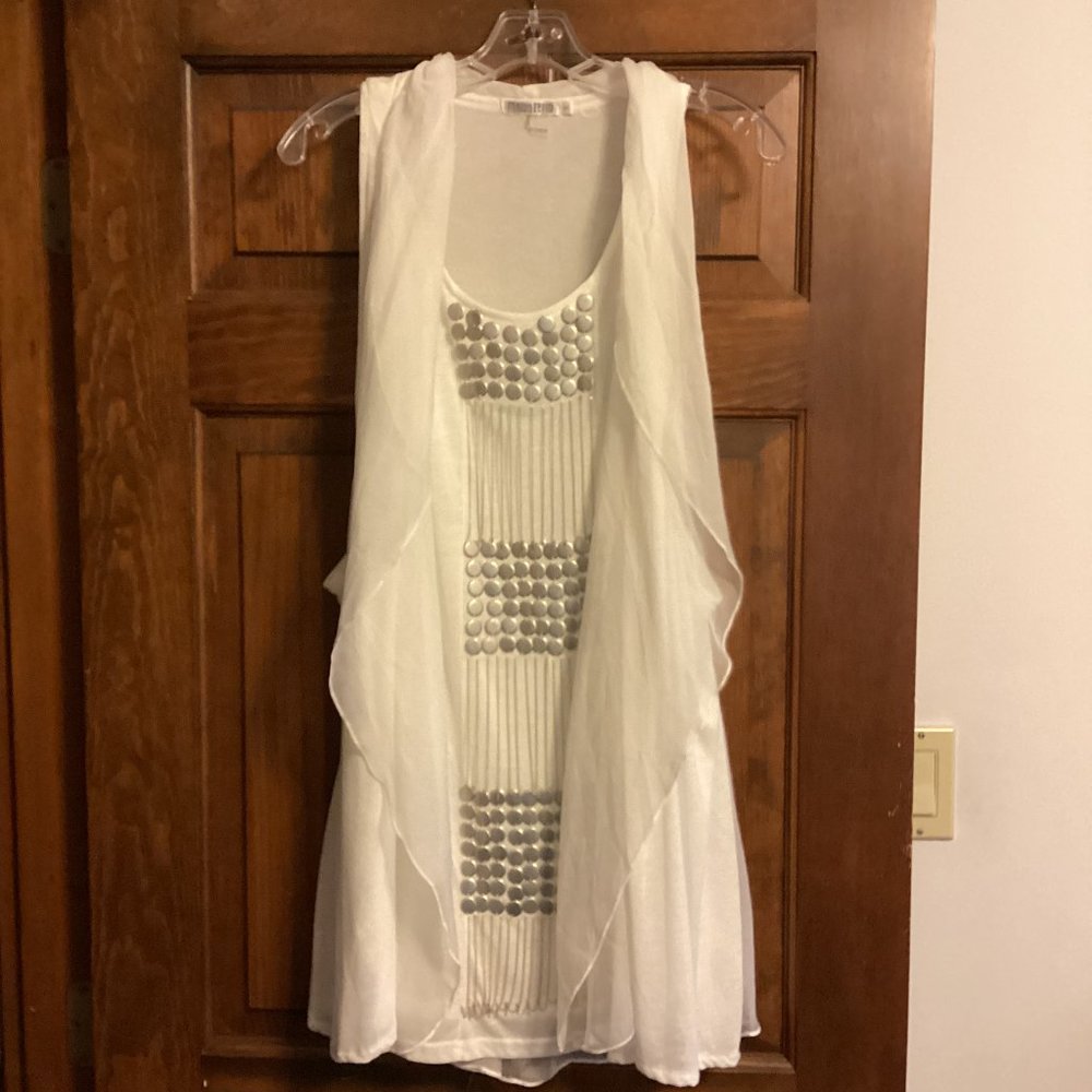 Ladies Size S / Small Sleeveless White Fun Flirty Dress